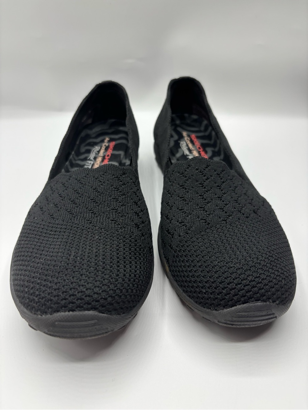 Skechers Seager Stat Black Knit Scalloped Slip On Comfort Flats Women’s 7.5 - Picture 3 of 9